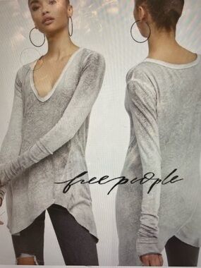 We The Free Light Heather Gray V-Neck Pullover Long Sleeve Shirt